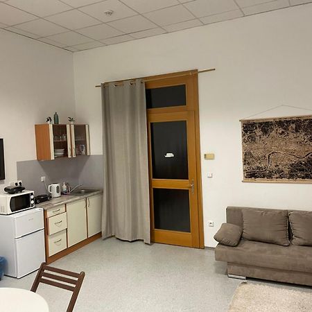 Apartmans V Arealu Vlnena ブルノ エクステリア 写真
