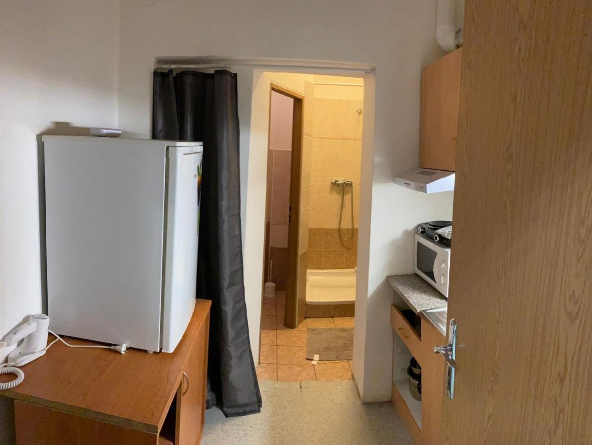 Apartmans V Arealu Vlnena ブルノ エクステリア 写真